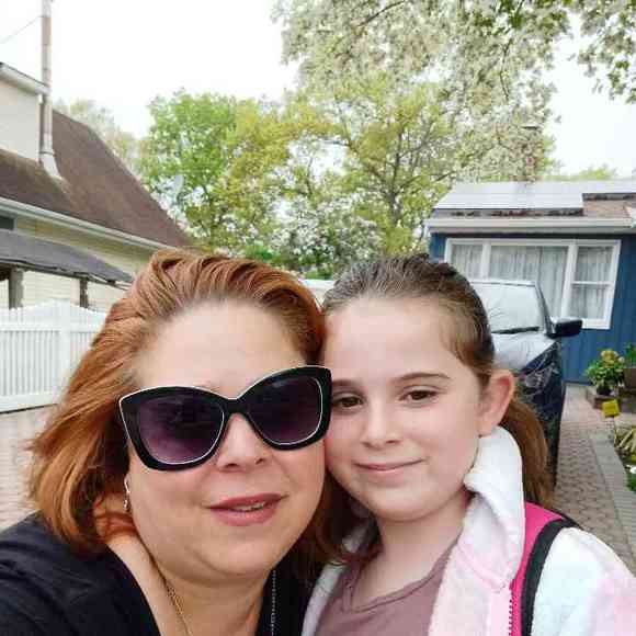 Meet your Posher, Randi - Picture 1 of 1